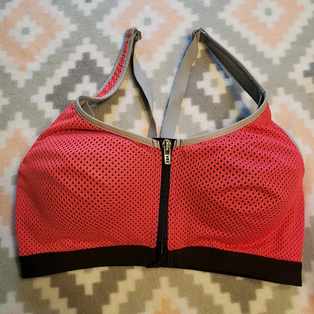 NWOT VSX Sports Bra 34D